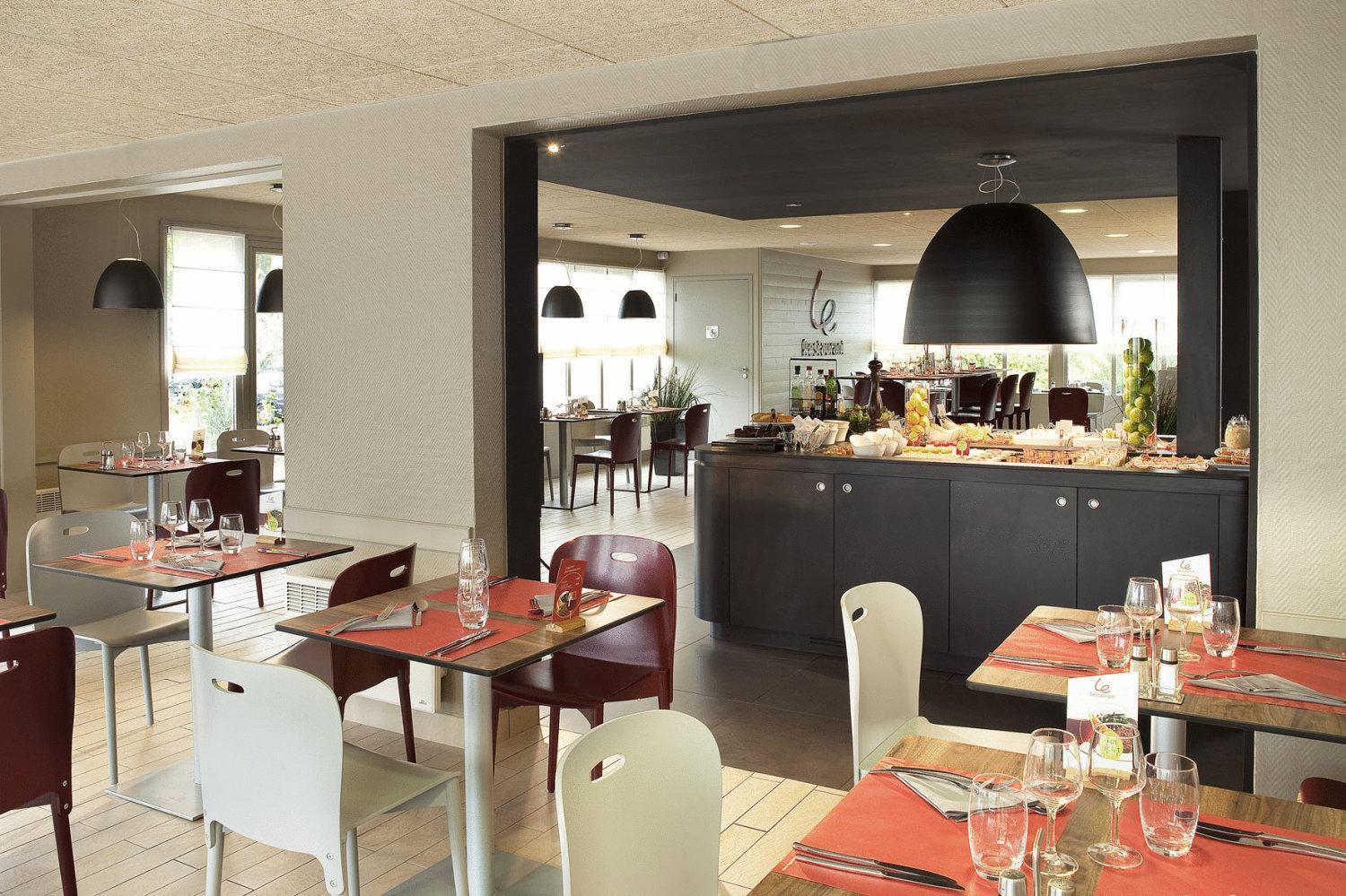 Campanile Moulins Avermes Restaurante foto