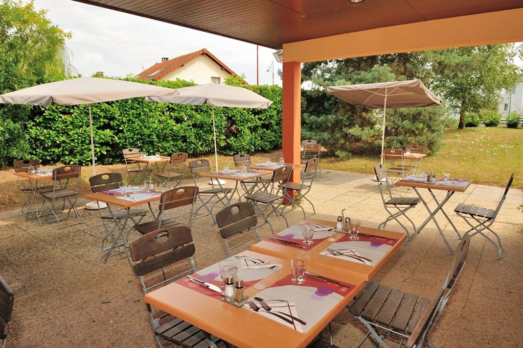 Campanile Moulins Avermes Restaurante foto